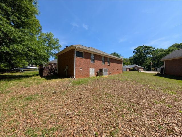 124 Woodbridge Court, Anderson, SC 29621