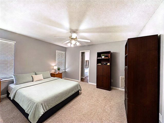 124 Woodbridge Court, Anderson, SC 29621