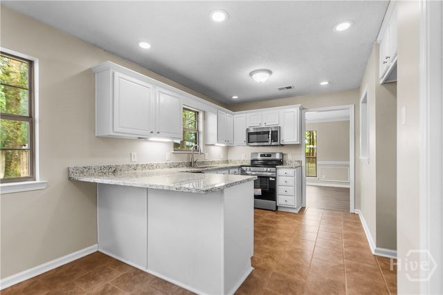 114 Bradford Drive, Bloomingdale, GA 31302