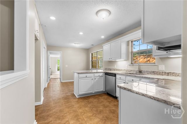 114 Bradford Drive, Bloomingdale, GA 31302