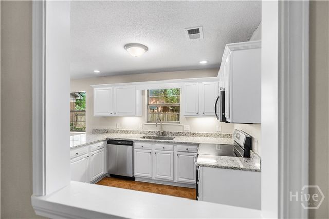 114 Bradford Drive, Bloomingdale, GA 31302