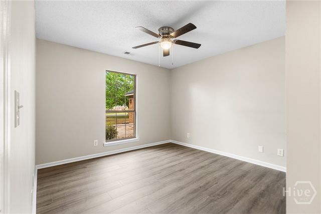 114 Bradford Drive, Bloomingdale, GA 31302