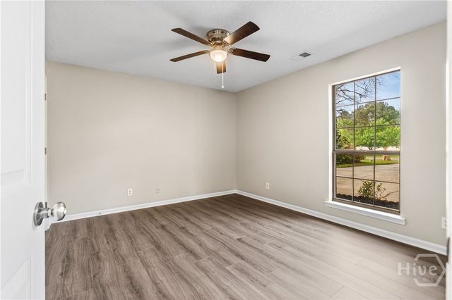 114 Bradford Drive, Bloomingdale, GA 31302