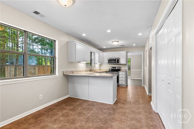 114 Bradford Drive, Bloomingdale, GA 31302