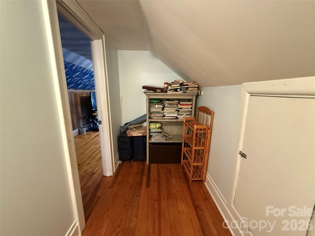 709 Dixie Avenue NW, Valdese, NC 28690