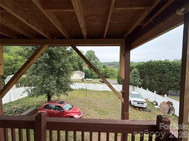 709 Dixie Avenue NW, Valdese, NC 28690