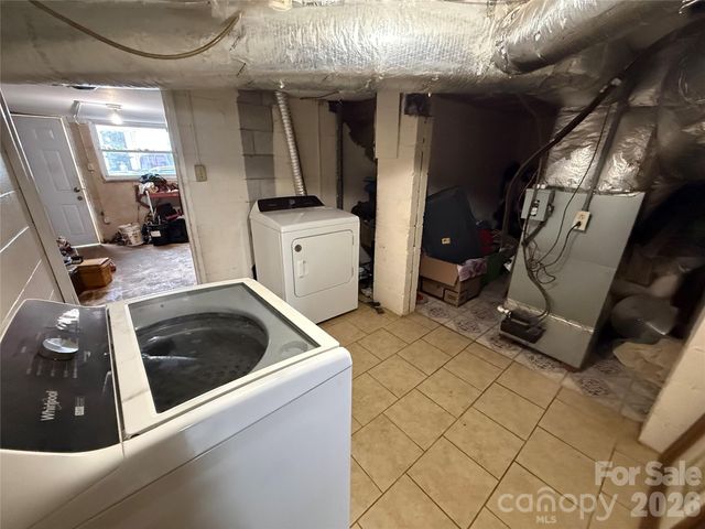 709 Dixie Avenue NW, Valdese, NC 28690