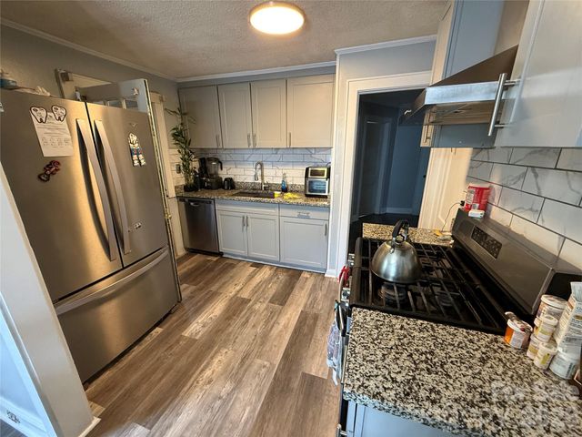 709 Dixie Avenue NW, Valdese, NC 28690
