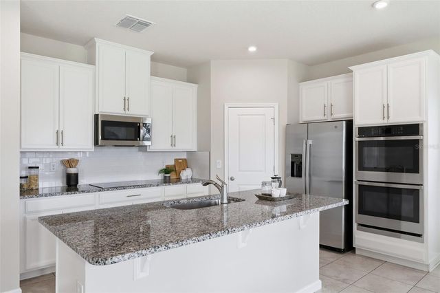 895 SYDNEY STREET, Davenport, FL 33837