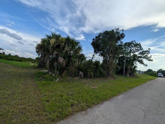 3015 64th Street W, Lehigh Acres, FL 33971