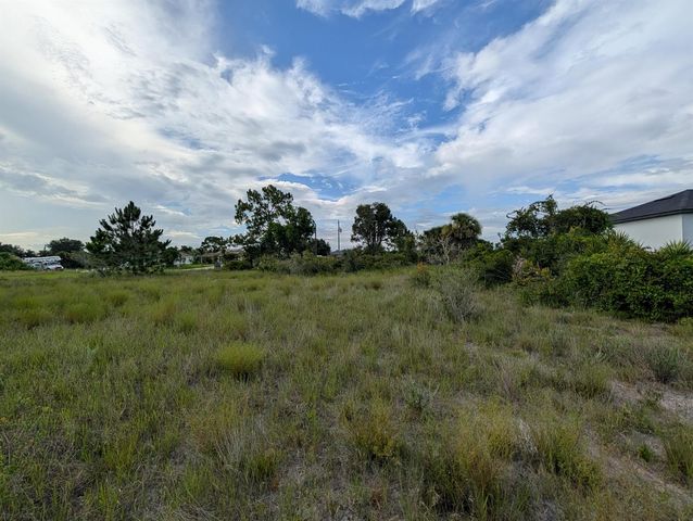 3015 64th Street W, Lehigh Acres, FL 33971