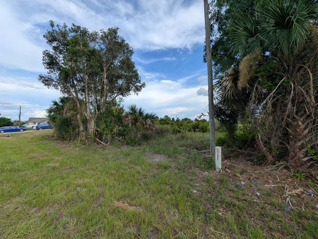 3015 64th Street W, Lehigh Acres, FL 33971