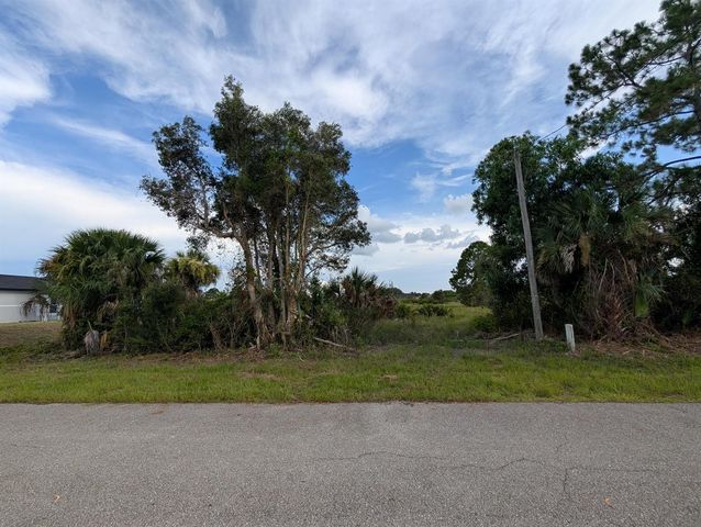 3015 64th Street W, Lehigh Acres, FL 33971