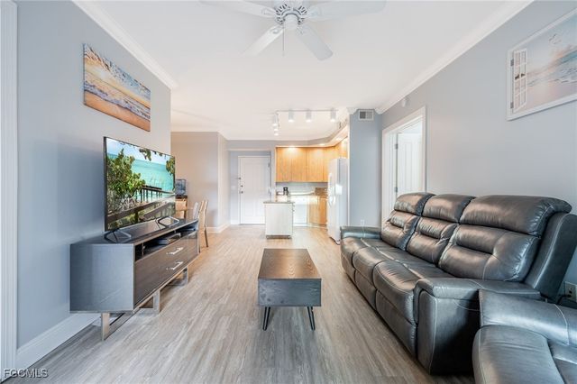 2825 Palm Beach BLVD 615, Fort Myers, FL 33916