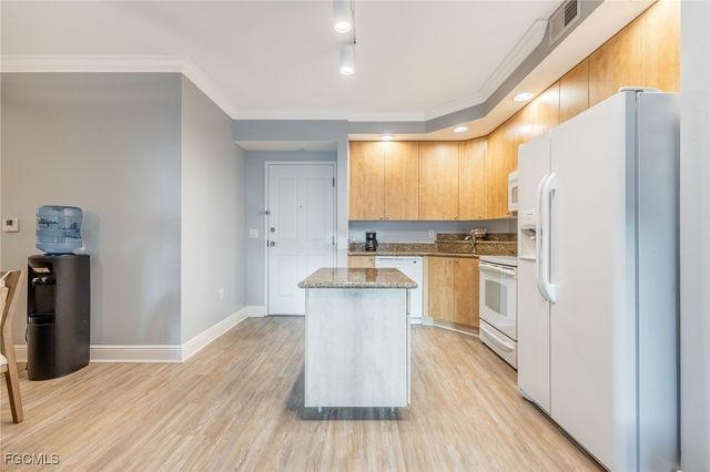 2825 Palm Beach BLVD 615, Fort Myers, FL 33916