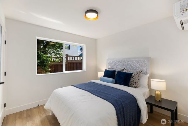 933 N 87th Street, Seattle, WA 98103