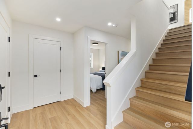 933 N 87th Street, Seattle, WA 98103