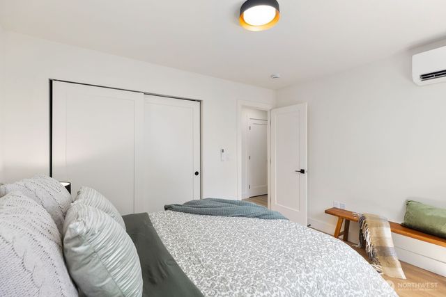 933 N 87th Street, Seattle, WA 98103