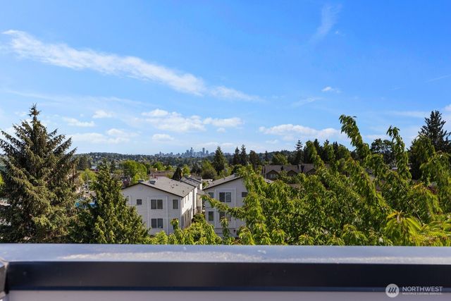 933 N 87th Street, Seattle, WA 98103