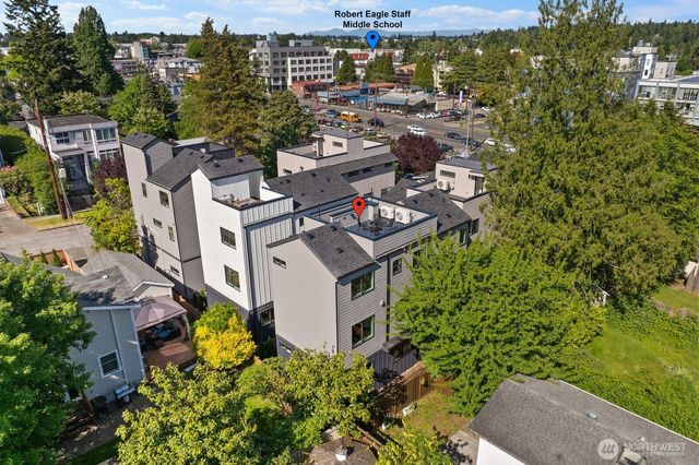 933 N 87th Street, Seattle, WA 98103