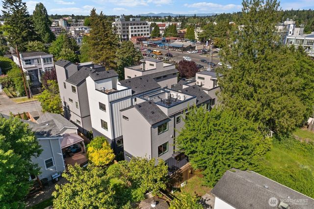 933 N 87th Street, Seattle, WA 98103