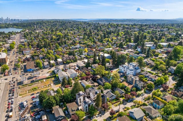 933 N 87th Street, Seattle, WA 98103