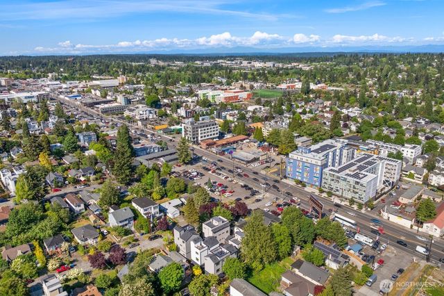 933 N 87th Street, Seattle, WA 98103