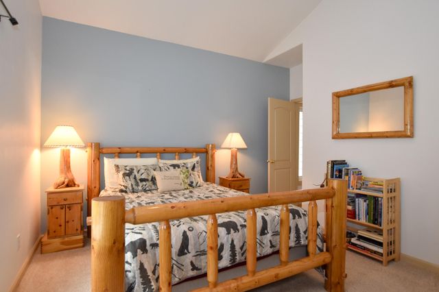 2564 SW Valleyview Drive, Redmond, OR 97756