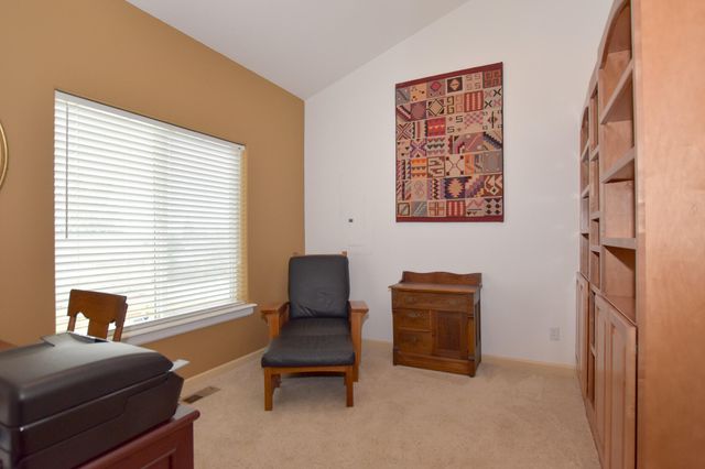 2564 SW Valleyview Drive, Redmond, OR 97756