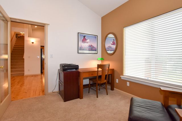 2564 SW Valleyview Drive, Redmond, OR 97756