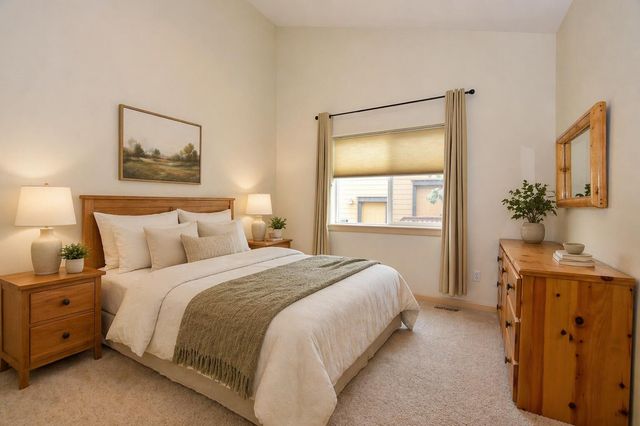 2564 SW Valleyview Drive, Redmond, OR 97756