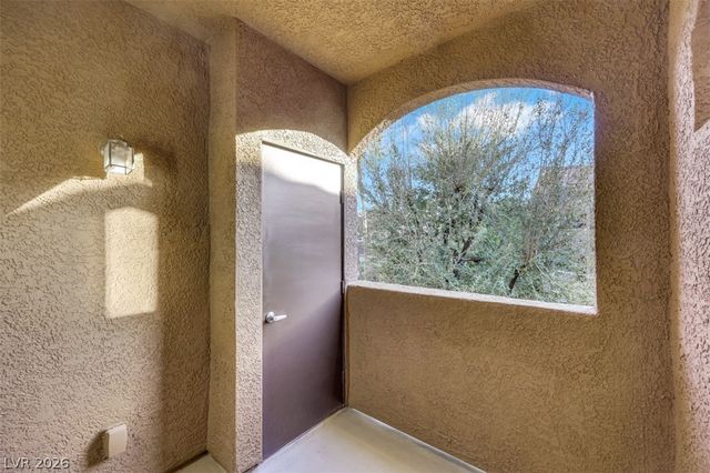 3975 North Hualapai Way 227, Las Vegas, NV 89129