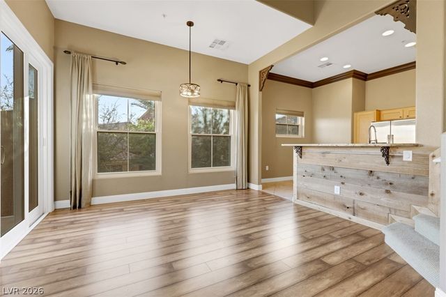 3975 North Hualapai Way 227, Las Vegas, NV 89129