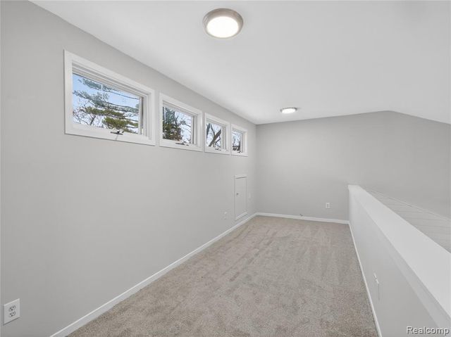 3039 Edgefield Drive, Waterford, MI 48328