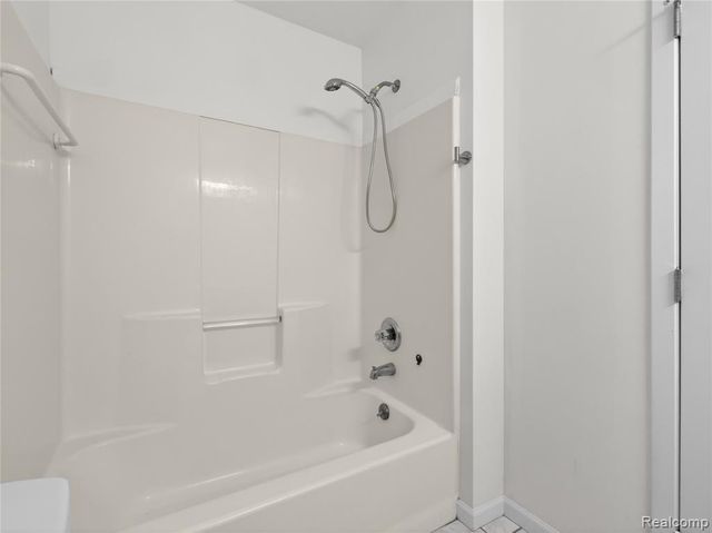 3039 Edgefield Drive, Waterford, MI 48328