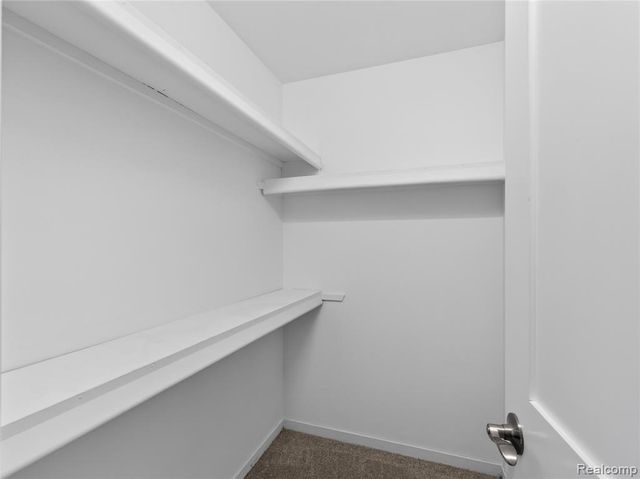 3039 Edgefield Drive, Waterford, MI 48328