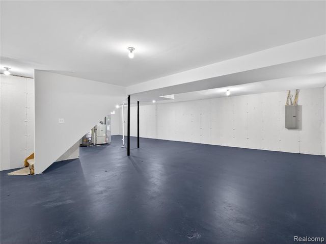 3039 Edgefield Drive, Waterford, MI 48328