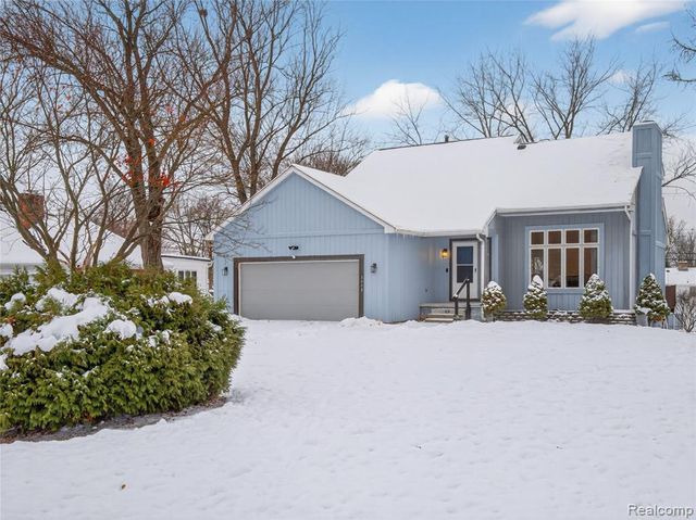 3039 Edgefield Drive, Waterford, MI 48328