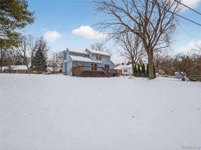 3039 Edgefield Drive, Waterford, MI 48328