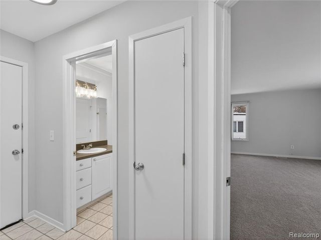 3039 Edgefield Drive, Waterford, MI 48328