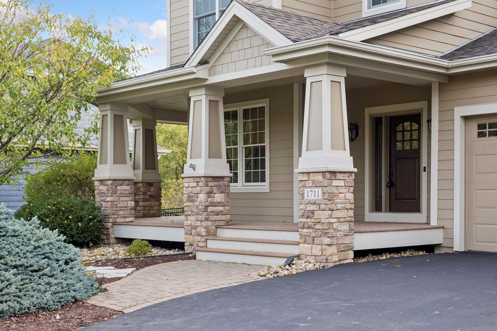 1711 Deephaven Drive, Woodbury, MN 55129 — photo 4