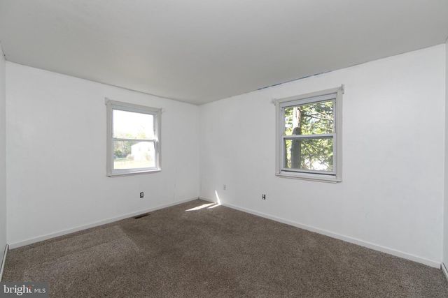 13 SPRING HOLLOW DR, Sicklerville, NJ 08081