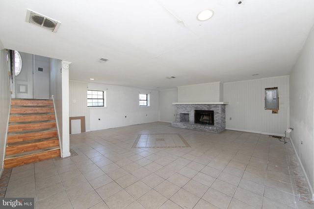 13 SPRING HOLLOW DR, Sicklerville, NJ 08081