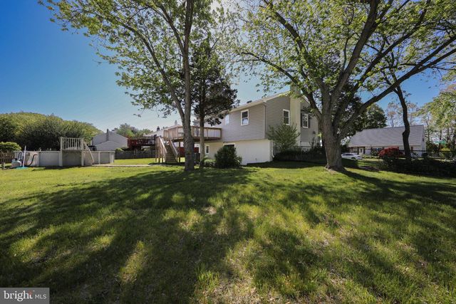 13 SPRING HOLLOW DR, Sicklerville, NJ 08081
