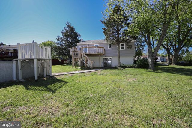 13 SPRING HOLLOW DR, Sicklerville, NJ 08081