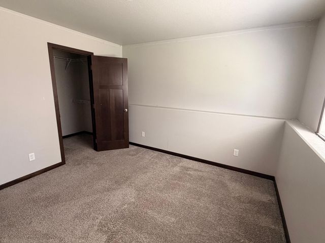 3914 31st Street S, Moorhead, MN 56560