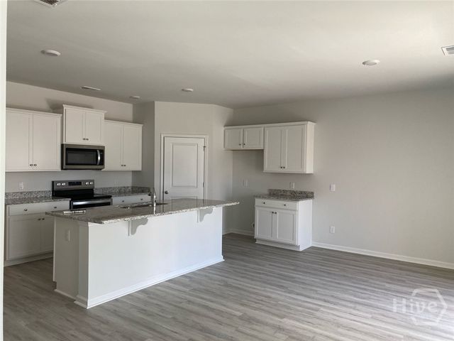 30 Ashmont Street, Savannah, GA 31407