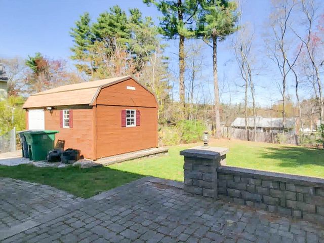 10 Cambridge Road, Nashua, NH 03062