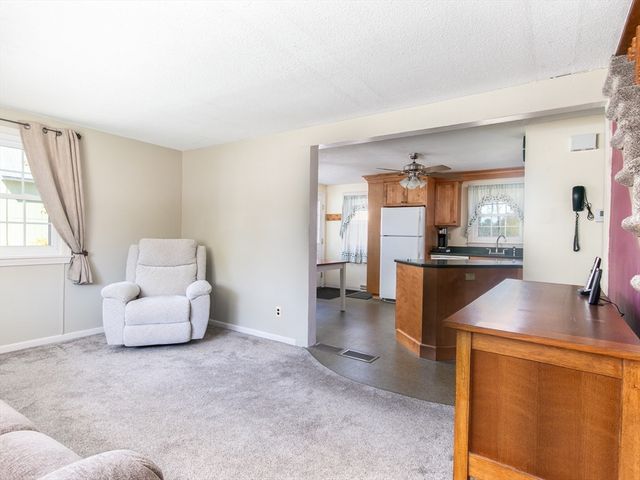 10 Cambridge Road, Nashua, NH 03062