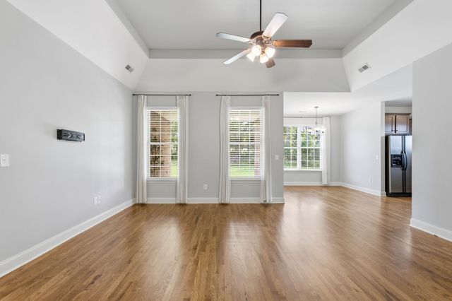2029 Grandstand Dr, Lascassas, TN 37085